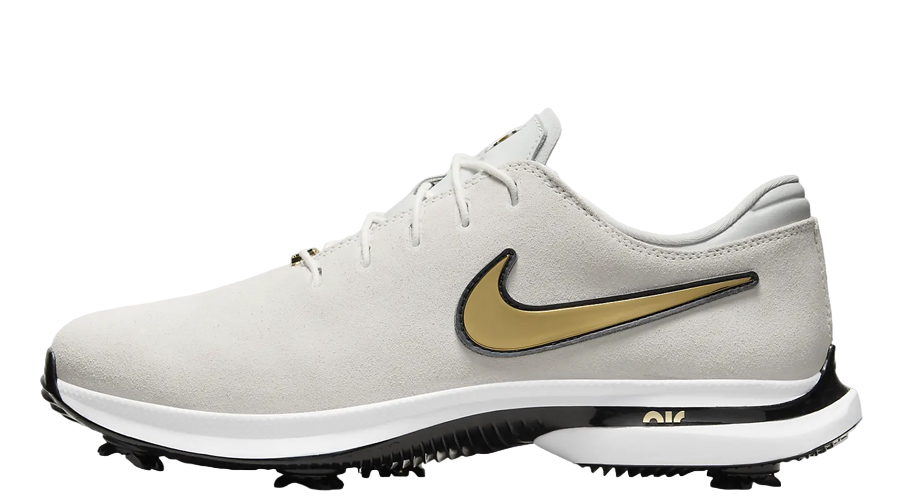 tênis Nike Air Zoom com logo prata e dourado